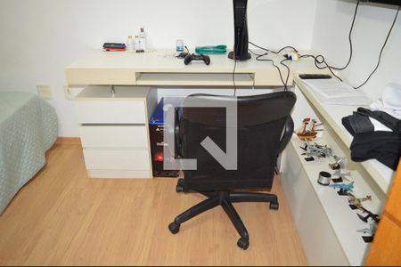 Casa de condomínio à venda com 160m², 3 quartos e 4 vagasQuarto 3