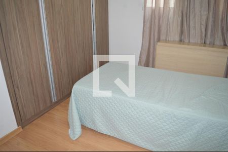 Casa de condomínio à venda com 160m², 3 quartos e 4 vagasQuarto 3