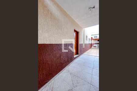 Casa à venda com 70m², 2 quartos e 2 vagasÁrea externa