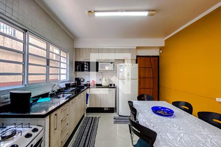 Casa à venda com 70m², 2 quartos e 2 vagasCozinha