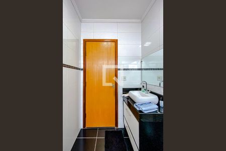 Casa à venda com 70m², 2 quartos e 2 vagasBanheiro da Suíte 2