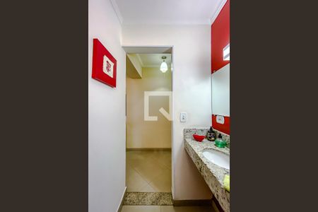 Casa à venda com 70m², 2 quartos e 2 vagasLavabo