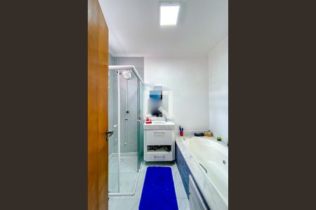 Casa à venda com 70m², 2 quartos e 2 vagasBanheiro da Suíte