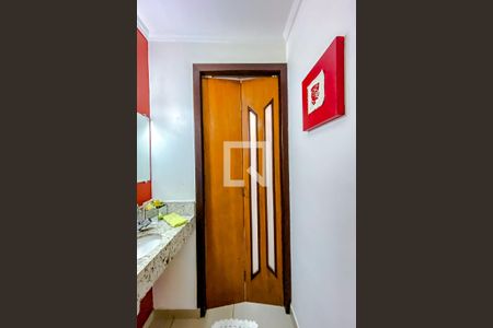 Casa à venda com 70m², 2 quartos e 2 vagasLavabo