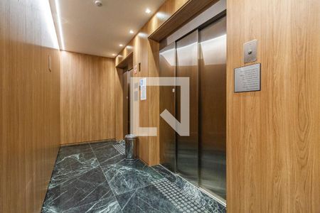 Apartamento à venda com 33m², 1 quarto e sem vagaÁrea comum - Lobby