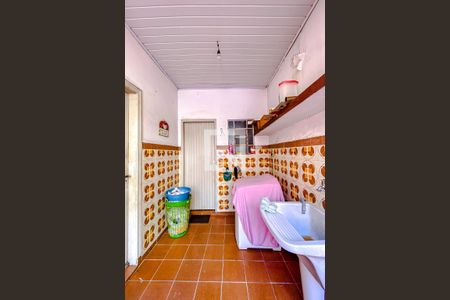 Casa à venda com 150m², 3 quartos e 1 vagaÁrea de Serviço