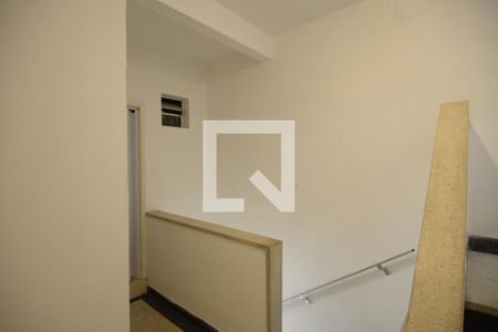 Casa à venda com 430m², 8 quartos e 5 vagasEscada