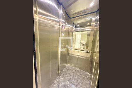 Apartamento para alugar com 65m², 2 quartos e 1 vagaElevador