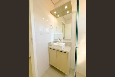 Apartamento para alugar com 65m², 2 quartos e 1 vagaBanheiro da Suíte