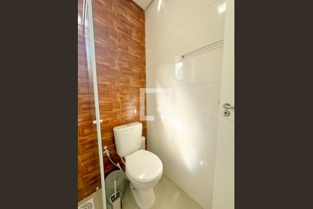 Apartamento para alugar com 65m², 2 quartos e 1 vagaBanheiro da Suíte