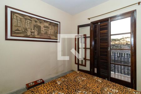 Casa à venda com 154m², 3 quartos e 2 vagasSuíte