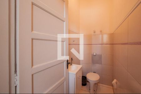 Apartamento à venda com 100m², 2 quartos e 1 vaga Apartamento à venda com 100m², 2 quartos e 1 vagaBanheiro de serviço