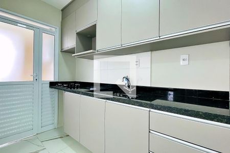 Cozinha de apartamento para alugar com 2 quartos, 43m² em Vila Itapegica, Guarulhos