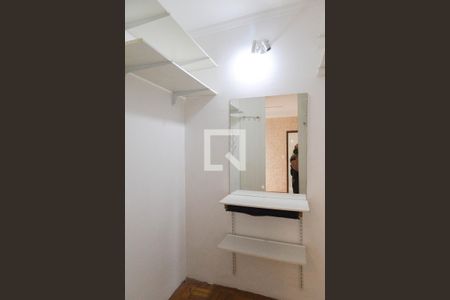 Casa à venda com 180m², 3 quartos e 2 vagasCloset do Quarto 1 Suíte
