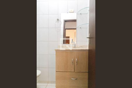 Casa à venda com 180m², 3 quartos e 2 vagasBanheiro Social