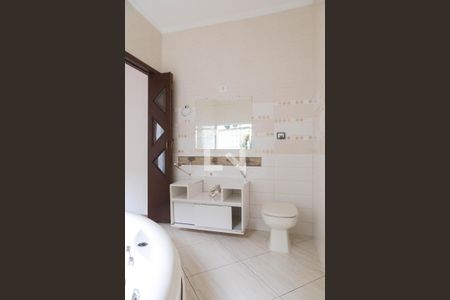 Casa à venda com 180m², 3 quartos e 2 vagasBanheiro da Suíte