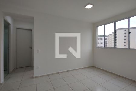 Sala de apartamento para alugar com 2 quartos, 48m² em Camorim, Rio de Janeiro