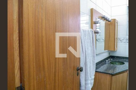 Casa à venda com 148m², 3 quartos e 2 vagasBanheiro