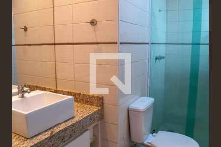 Casa à venda com 148m², 3 quartos e 2 vagasBanheiro da Suíte