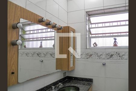 Casa à venda com 148m², 3 quartos e 2 vagasBanheiro