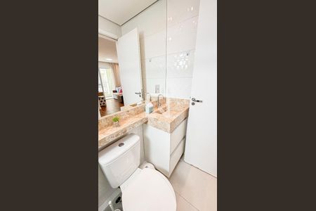 Apartamento à venda com 53m², 2 quartos e 1 vaga Apartamento à venda com 53m², 2 quartos e 1 vagaBanheiro