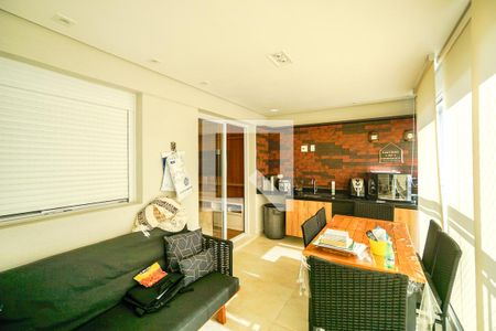 Apartamento à venda com 90m², 3 quartos e 2 vagasVaranda