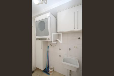 Casa à venda com 75m², 2 quartos e 1 vagaÁrea de Serviço