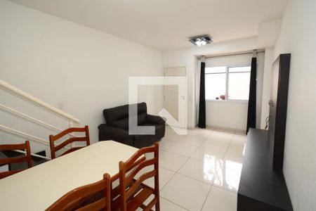 Sala de casa à venda com 2 quartos, 75m² em Vila Arriete, São Paulo
