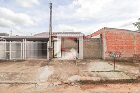 Casa à venda com 92m², 3 quartos e 1 vagaFachada