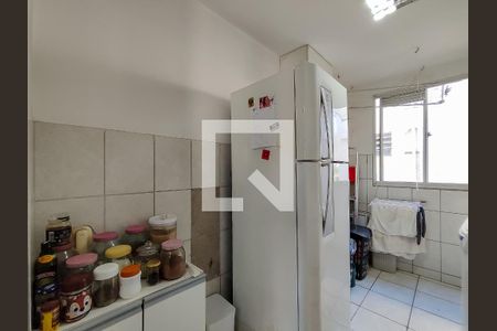 Apartamento à venda com 45m², 2 quartos e 1 vaga Apartamento à venda com 45m², 2 quartos e 1 vagaCozinha e Área de Serviço