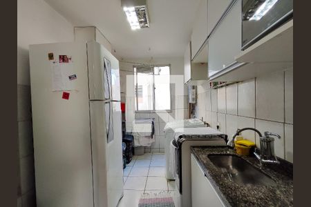 Apartamento à venda com 45m², 2 quartos e 1 vaga Apartamento à venda com 45m², 2 quartos e 1 vagaCozinha e Área de Serviço