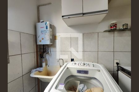 Apartamento à venda com 45m², 2 quartos e 1 vaga Apartamento à venda com 45m², 2 quartos e 1 vagaCozinha e Área de Serviço