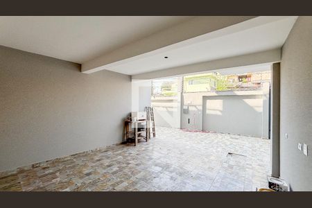 Casa à venda com 114m², 2 quartos e 4 vagasGaragem