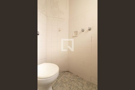 Apartamento para alugar com 180m², 3 quartos e sem vaga Apartamento para alugar com 180m², 3 quartos e sem vagaBanheiro de serviço