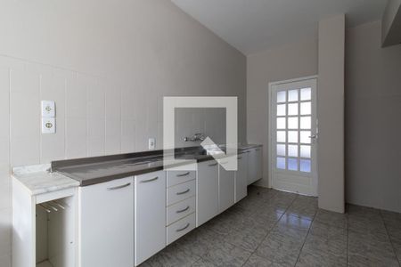Apartamento para alugar com 180m², 3 quartos e sem vaga Apartamento para alugar com 180m², 3 quartos e sem vagaCozinha