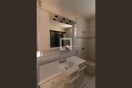 Apartamento para alugar com 180m², 3 quartos e sem vaga Apartamento para alugar com 180m², 3 quartos e sem vagaBanheiro 1