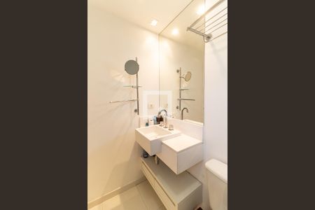 Apartamento para alugar com 241m², 3 quartos e 3 vagasBanheiro da Suíte 2