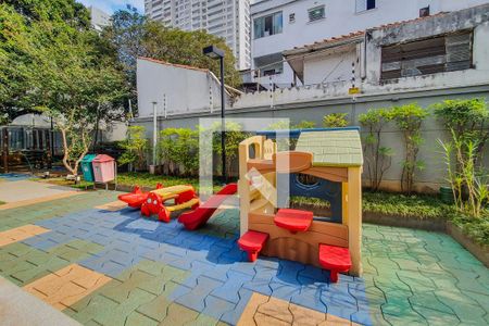 Apartamento à venda com 33m², 1 quarto e 1 vaga Apartamento à venda com 33m², 1 quarto e 1 vagaPlayground