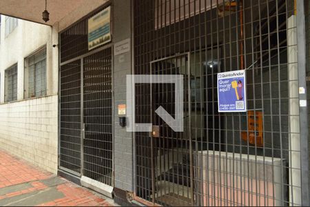 Studio para alugar com 35m², 1 quarto e sem vaga Studio para alugar com 35m², 1 quarto e sem vagaFachada + Plaquinha