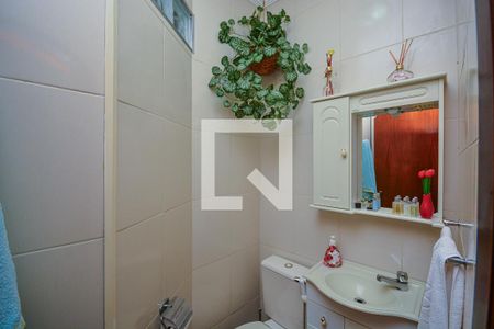 Casa à venda com 280m², 4 quartos e 4 vagasBanheiro Social