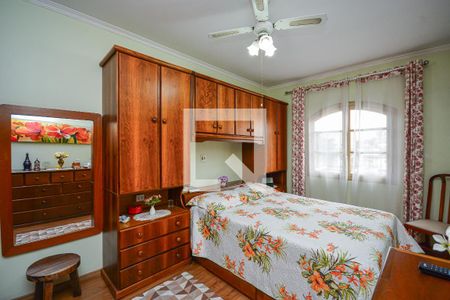 Casa à venda com 280m², 4 quartos e 4 vagasSuíte 2