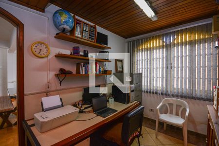 Casa à venda com 280m², 4 quartos e 4 vagasEscritório