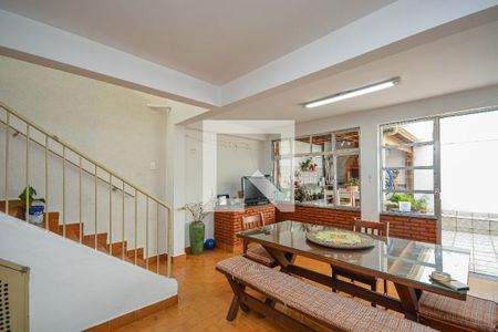 Casa à venda com 280m², 4 quartos e 4 vagasSala de Festas