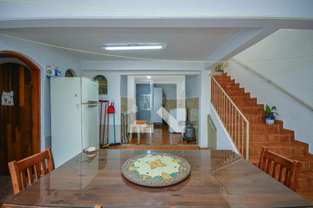 Casa à venda com 280m², 4 quartos e 4 vagasSala de Festas