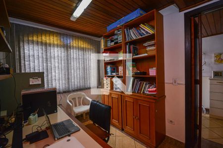 Casa à venda com 280m², 4 quartos e 4 vagasEscritório