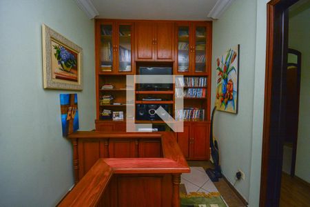 Casa à venda com 280m², 4 quartos e 4 vagasSala de TV