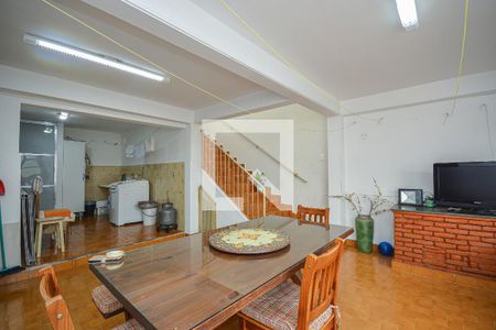 Casa à venda com 280m², 4 quartos e 4 vagasSala de Festas