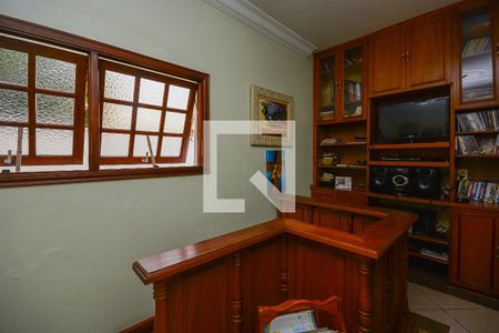 Casa à venda com 280m², 4 quartos e 4 vagasSala de TV