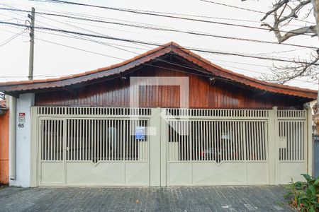 Casa à venda com 280m², 4 quartos e 4 vagasFachada