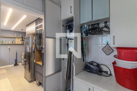 Apartamento à venda com 200m², 4 quartos e 3 vagas Apartamento à venda com 200m², 4 quartos e 3 vagasÁrea de Serviço